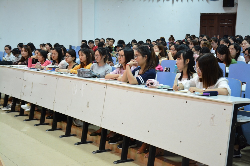 bw必威阿森纳成功举办考研经验分享会