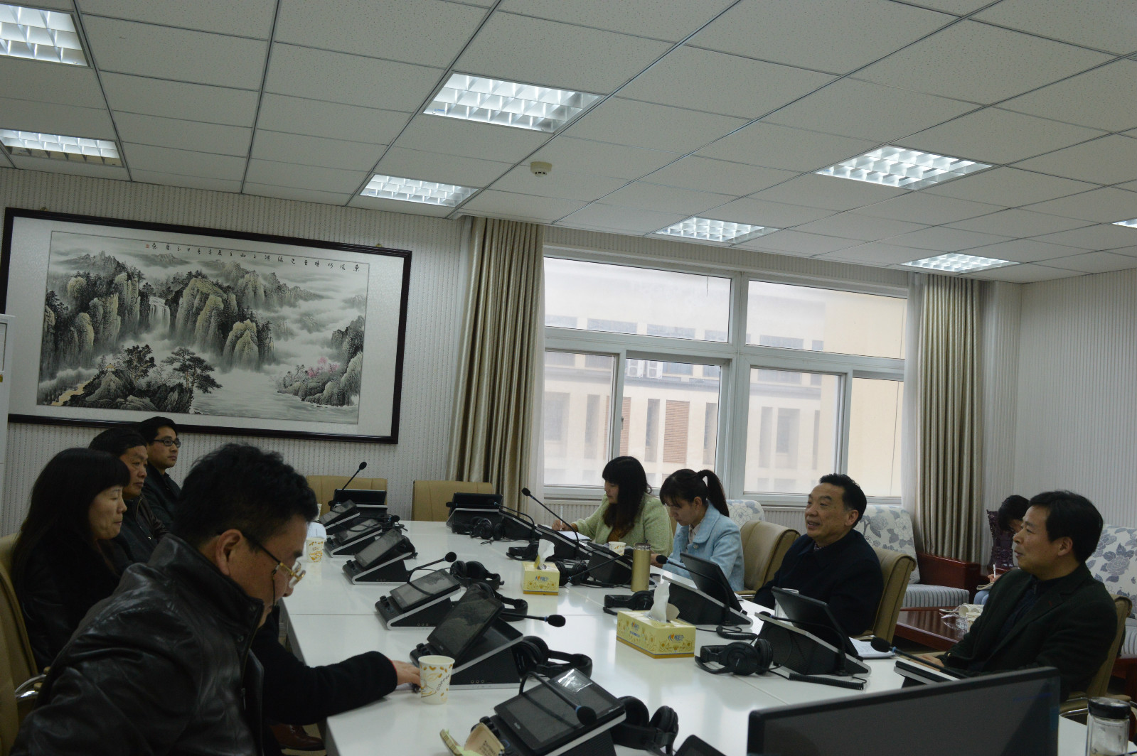 bw必威阿森纳举办退休教师座谈会