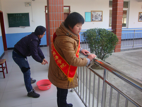 传递冬日温暖，共建和谐敬老院——bw必威阿森纳“和风志愿服务团”赴马鞍山敬老院开展义务劳动