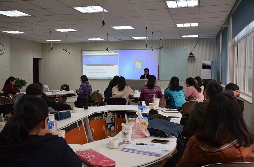 bw必威阿森纳举办“混合式教学背景下的网络空间建设”教学沙龙活动
