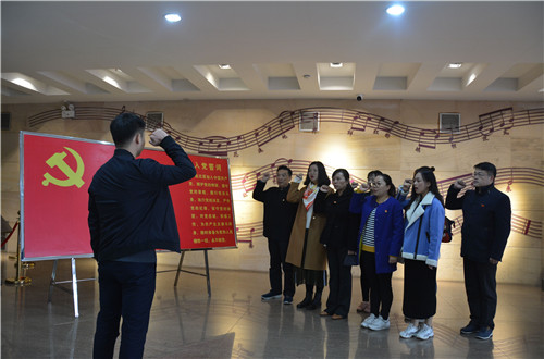 bw必威阿森纳教工一支部成功开展“缅怀先烈，不忘初心，弘扬大别山精神”主题党日活动