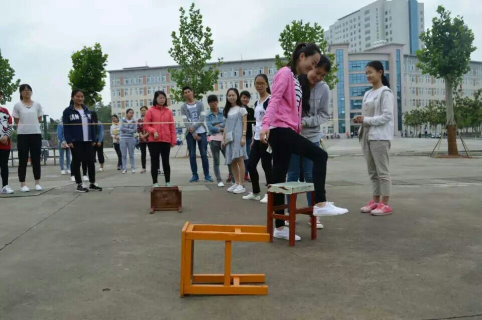 bw必威阿森纳积极开展趣味心理活动