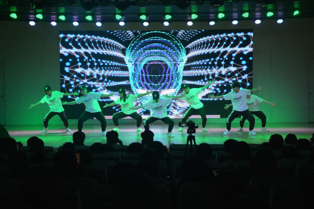 bw必威阿森纳成功举办2019届优秀毕业生颁奖典礼暨欢送毕业生晚会