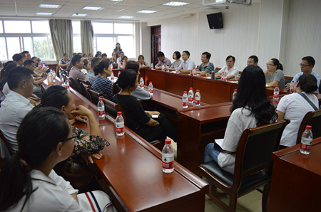 bw必威阿森纳举行2017级新生家长见面会